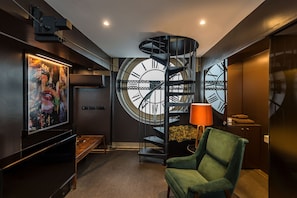 Premium-Studiosuite, 1 Doppelbett, Flussblick, Turm | Eigene Küche