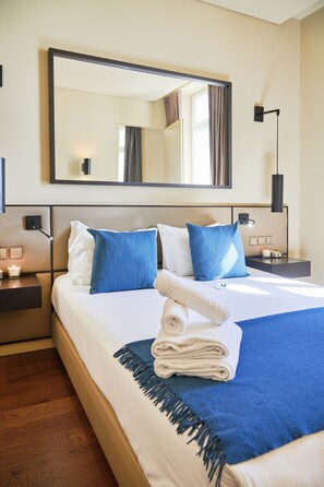 Blackout drapes, soundproofing, iron/ironing board, free WiFi - Lisbon Five Stars Apartments 8 Building (Lisbon)