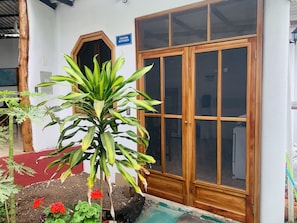 Exterior - White House Galapagos (Puerto Ayora)