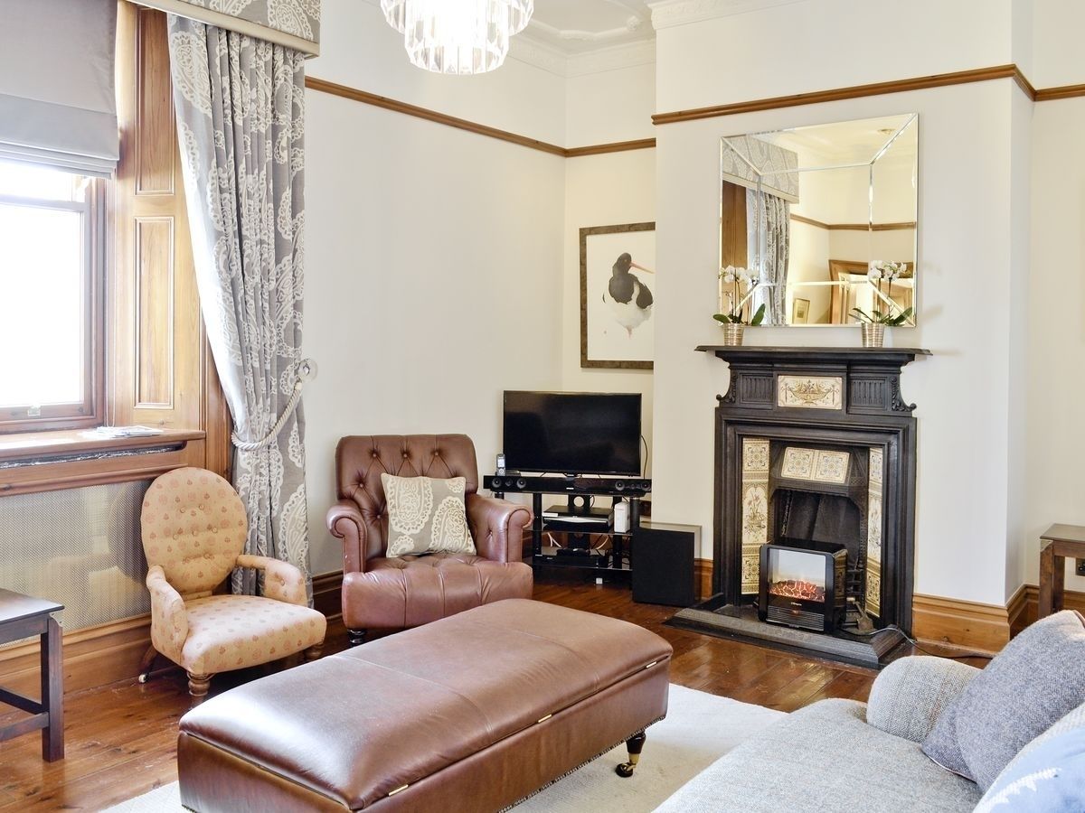 平房, 2 間臥室, 海景, 面海 (Lighthouse Cottage 4) | 客廳 | 平面電視、壁爐、 DVD 播放機