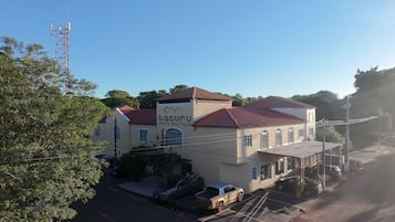 Mặt tiền nơi lưu trú