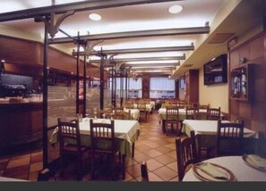 Se sirven desayunos, almuerzos, brunch y cocina brasileña 