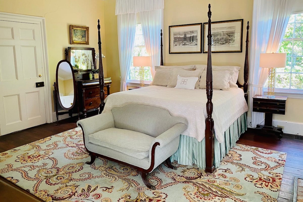Dick's Suite | Egyptian cotton sheets, premium bedding, individually decorated