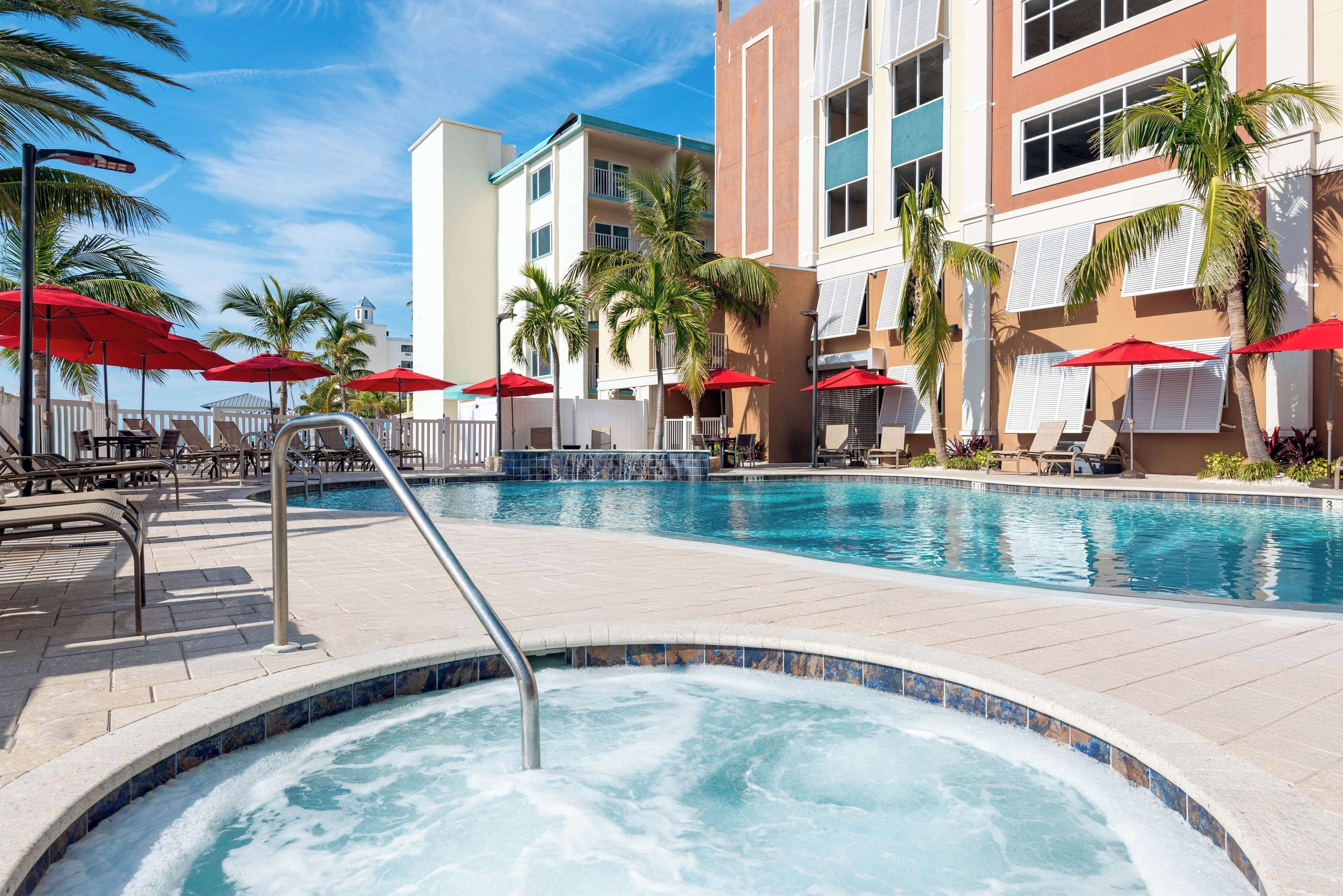 outdoor pool, free pool cabanas, pool umbrellas