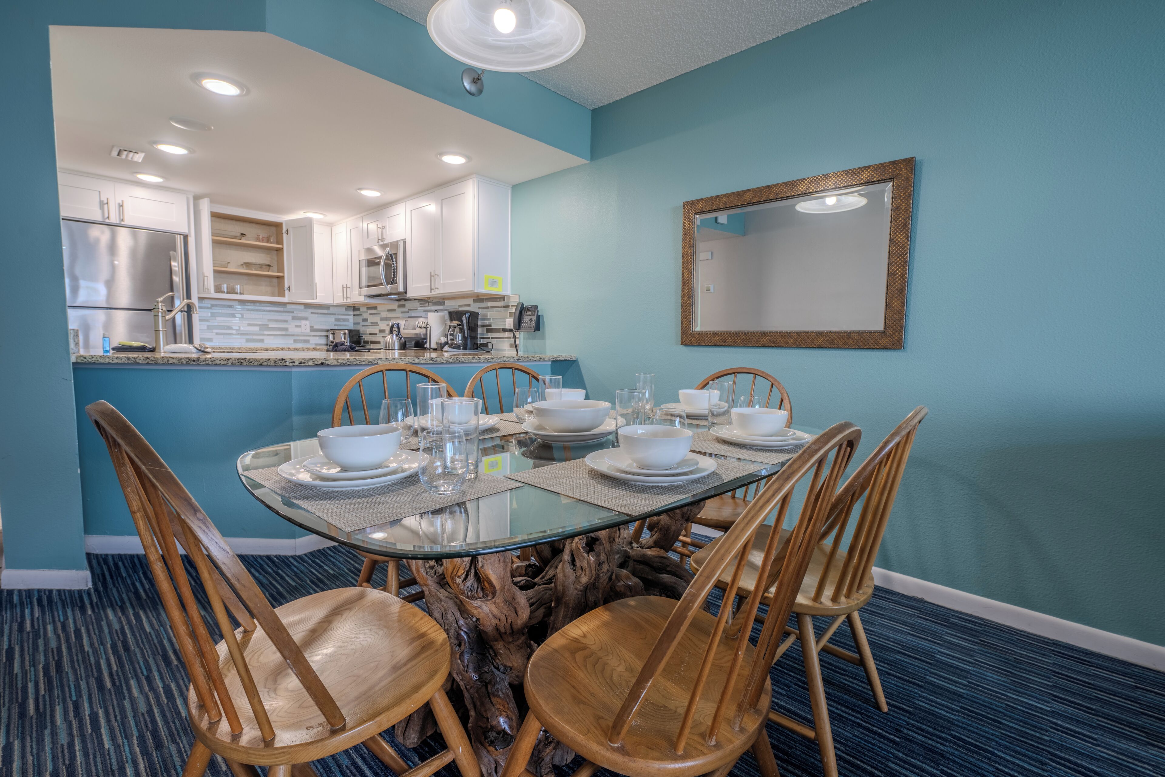 Apartamento estándar, 2 habitaciones, vistas al mar | Servicio de comidas en la habitación