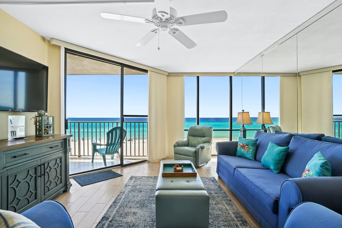 Appartamento, 1 camera da letto, vista mare (Windward 303) | Area soggiorno | TV
