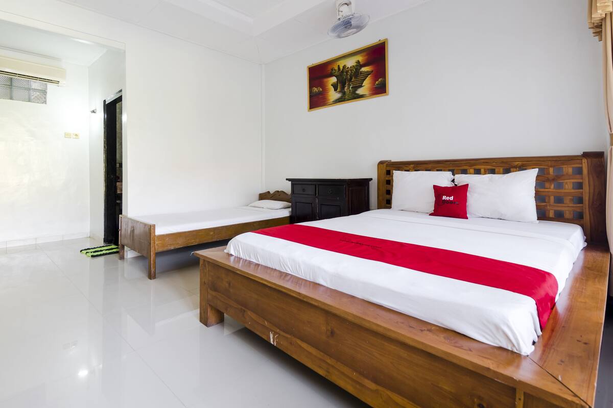 Double Room | Minibar, desk, free WiFi, wheelchair access