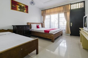 Double Room | Minibar, desk, free WiFi, wheelchair access