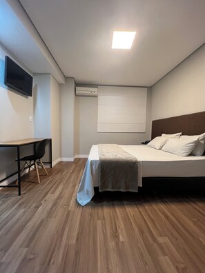 Dobbeltrom – executive | Minibar, skrivebord, skrivebord for bærbar PC og wi-fi (inkludert)