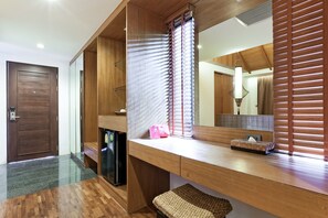 Double Room | In-room safe, desk, rollaway beds, free WiFi - ZEN Premium Chalong Phuket (Karon)