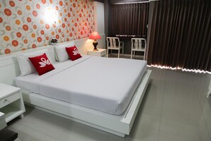 Habitación doble superior | Minibar, escritorio, wifi gratis y ropa de cama