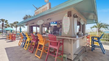 Poolbar