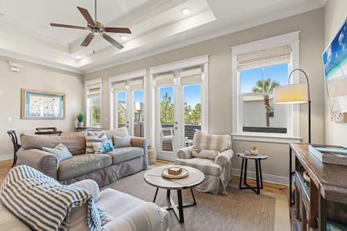 Townhome, 2 Bedrooms (Rayburn House) | Living area | 50-inch Smart TV with digital channels, TV