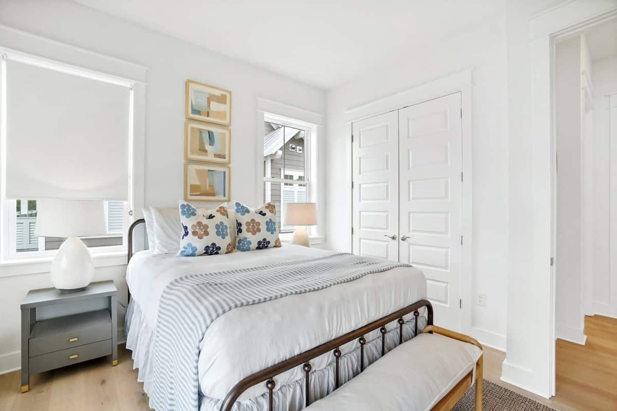 Townhome, 2 Bedrooms (Salty Dog Sea Cottage) | Individually decorated, individually furnished, laptop workspace