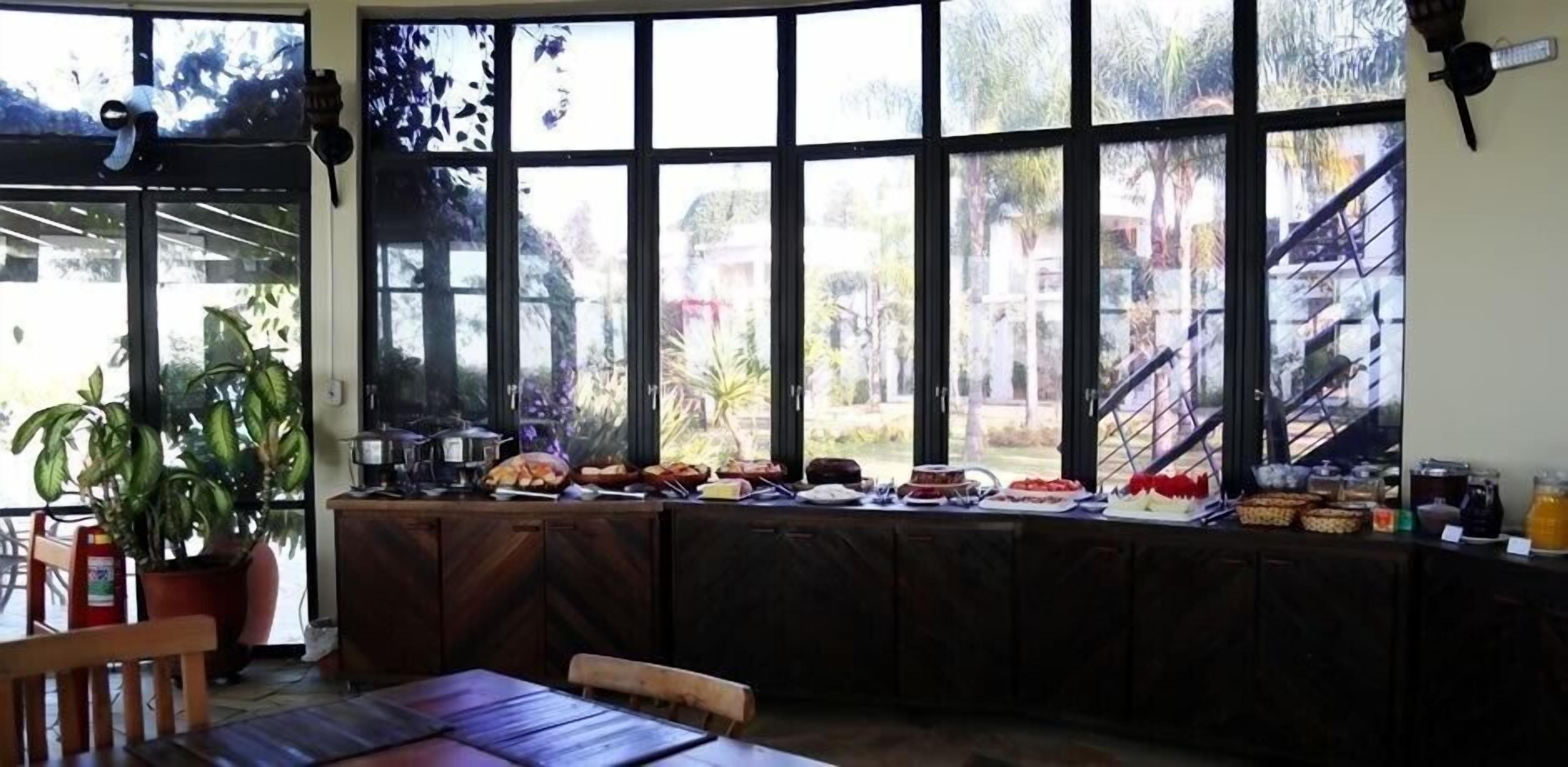 free daily cooked-to-order breakfast