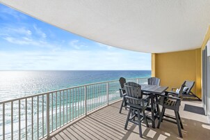 Condo, 2 Bedrooms, Ocean View (1902) | Balcony