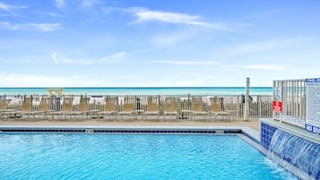 Indoor pool, 2 outdoor pools