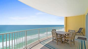 Condo, 2 chambres, vue sur l’océan (1505) | Balcon