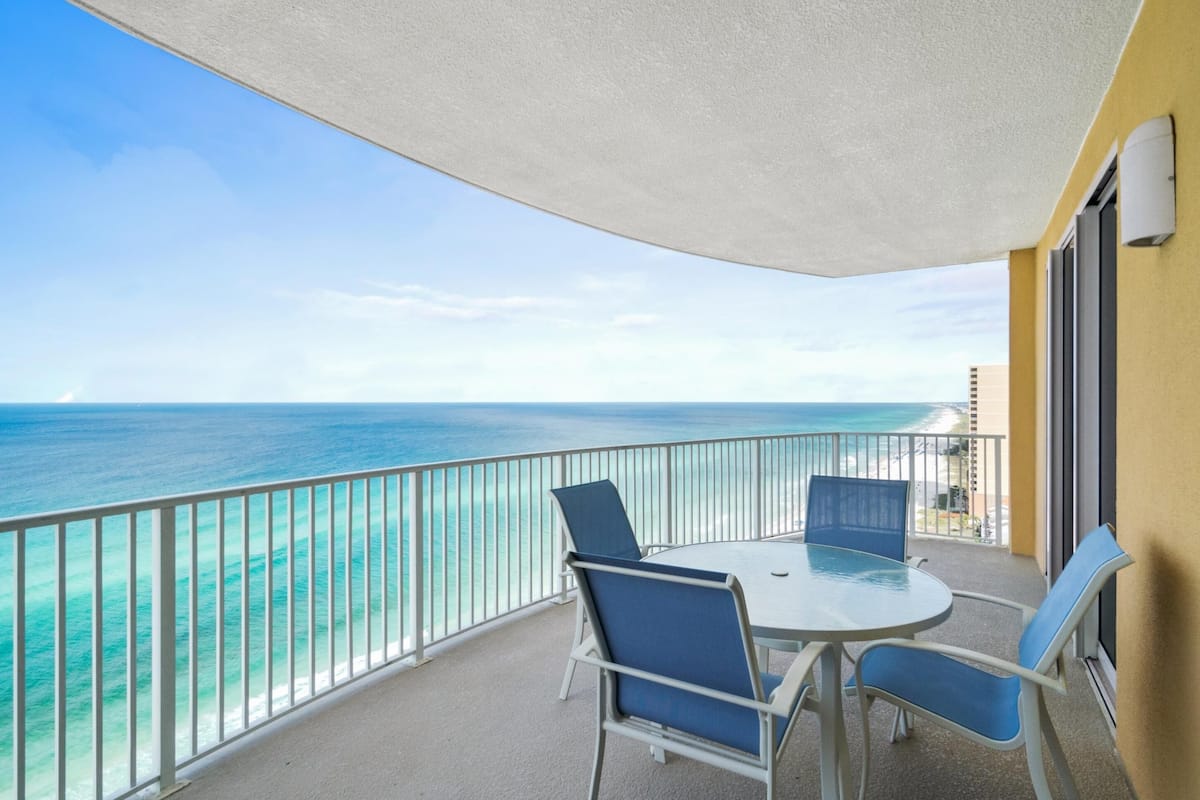 Condo, 2 Bedrooms, Ocean View (1901) | Balcony