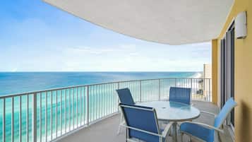 Condo, 2 Bedrooms, Ocean View (1901) | Balcony