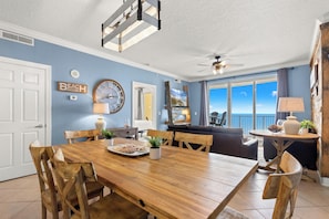 Condo, 2 Bedrooms, Ocean View (1902) | In-room dining