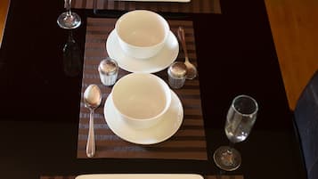 Exclusive Apartment, 1 Bedroom, City View, Executive Level | In-room dining