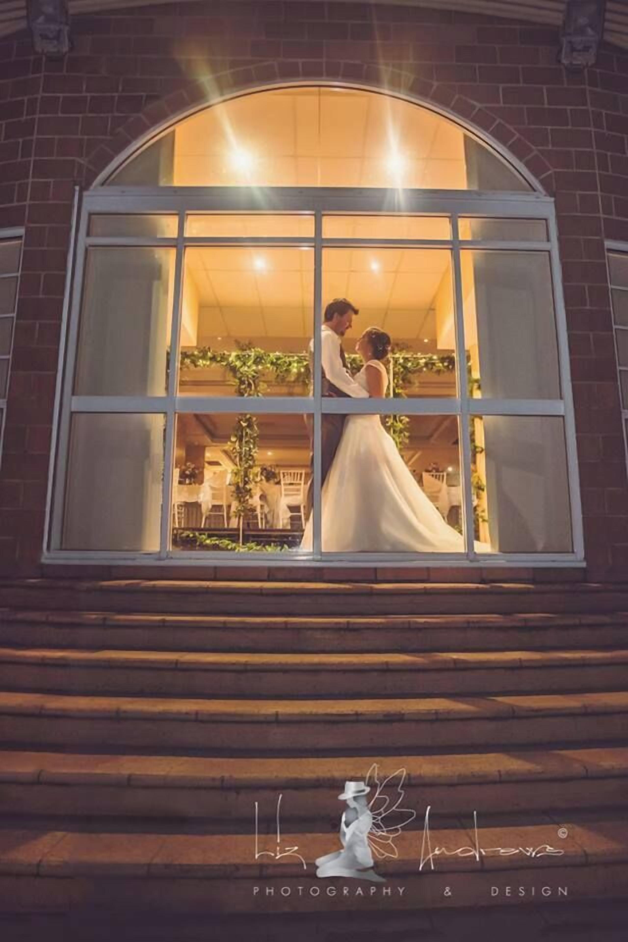 屋内結婚式場