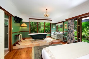 Quarto premier, banheira, vista para o jardim (Fitzroy - Adults-only) | Roupas de cama premium, escrivaninha, Wi-Fi de cortesia, roupa de cama