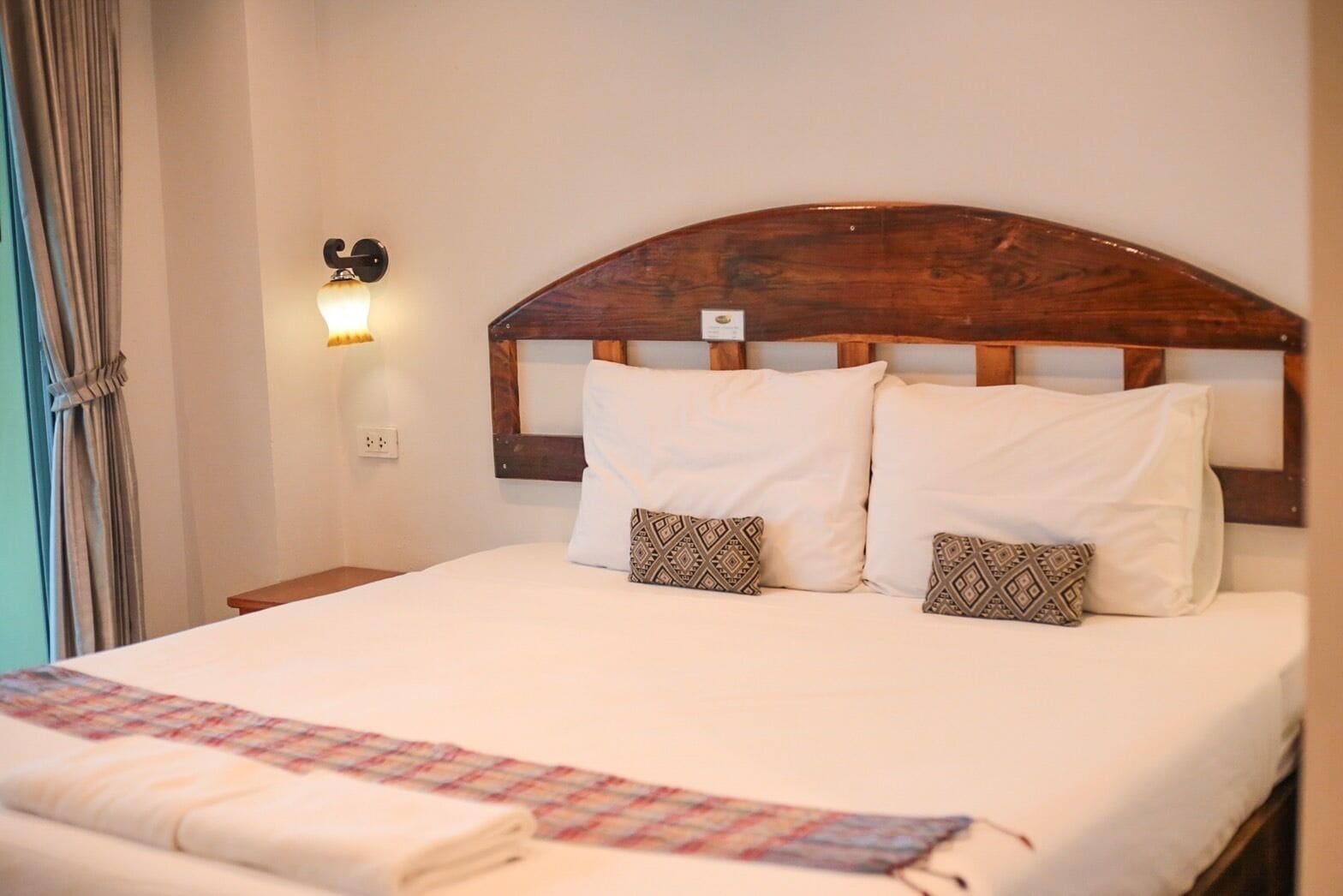 Double Room | Desk, blackout curtains, rollaway beds, free WiFi