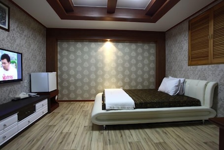 Deluxe Double Room | Free WiFi