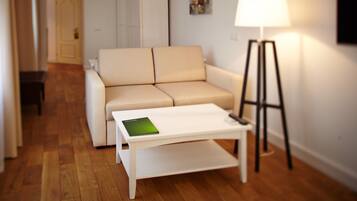 Junior Suite, Kitchenette | Minibar, in-room safe, desk, blackout curtains