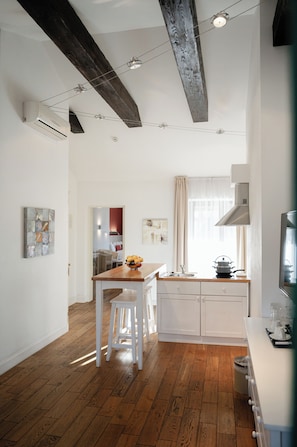 Suite, Kitchenette