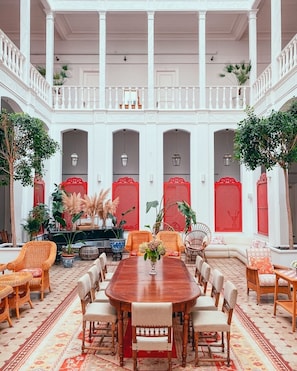 Courtyard - Büyükada Splendid Palace Hotel (Adalar)