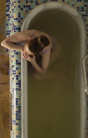 Couples treatment room(s), sauna, hot springs/mineral springs