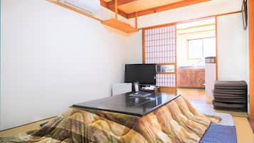 標準平房 | 客廳 | 電視