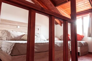 Free cots/infant beds, WiFi