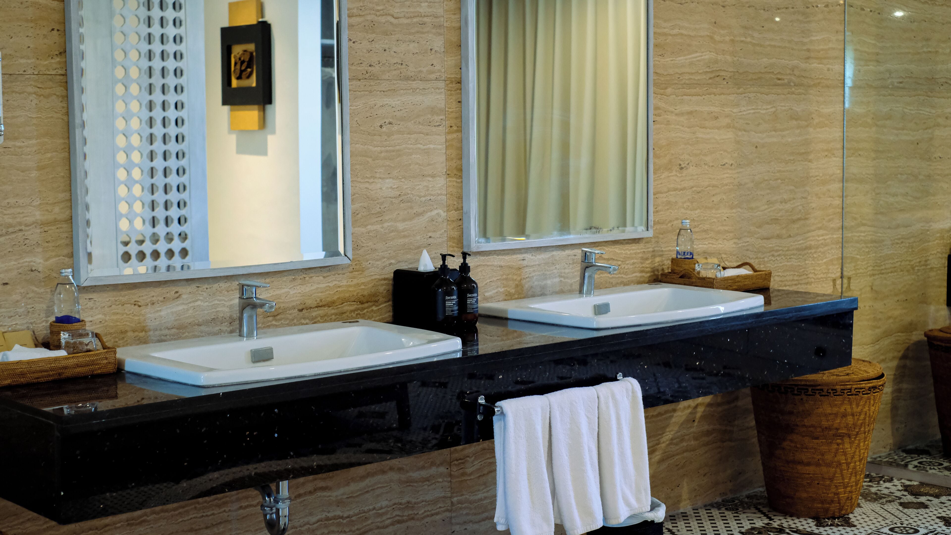 suite (the camakila) | bathroom | free toiletries, hair dryer, bathrobes, slippers