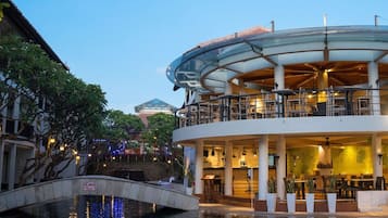 Phòng Suite (Suite) | 1 phòng ngủ, minibar, két bảo mật tại phòng, bàn
