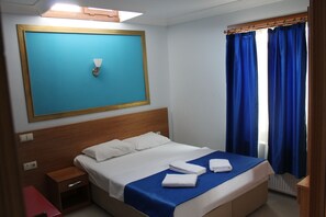Desk, free WiFi - Kalamari Boutique Hotel (Adalar)