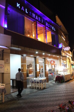Front of property - evening/night - Kalamari Boutique Hotel (Adalar)