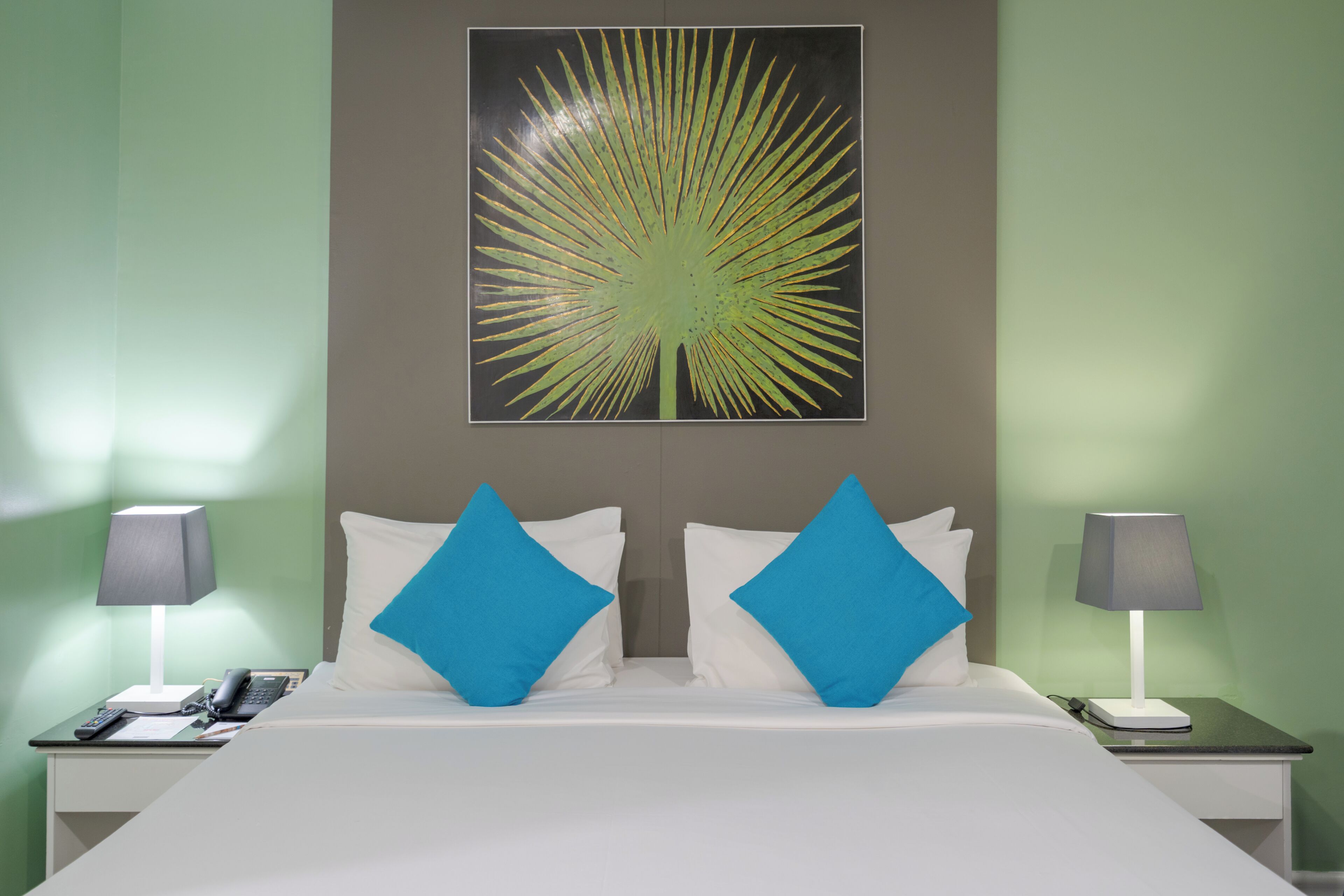 Discovery Package Deal-Free Pick Up One Way & One time Khmer Set Dinner | Minibar, coffres-forts dans les chambres, bureau