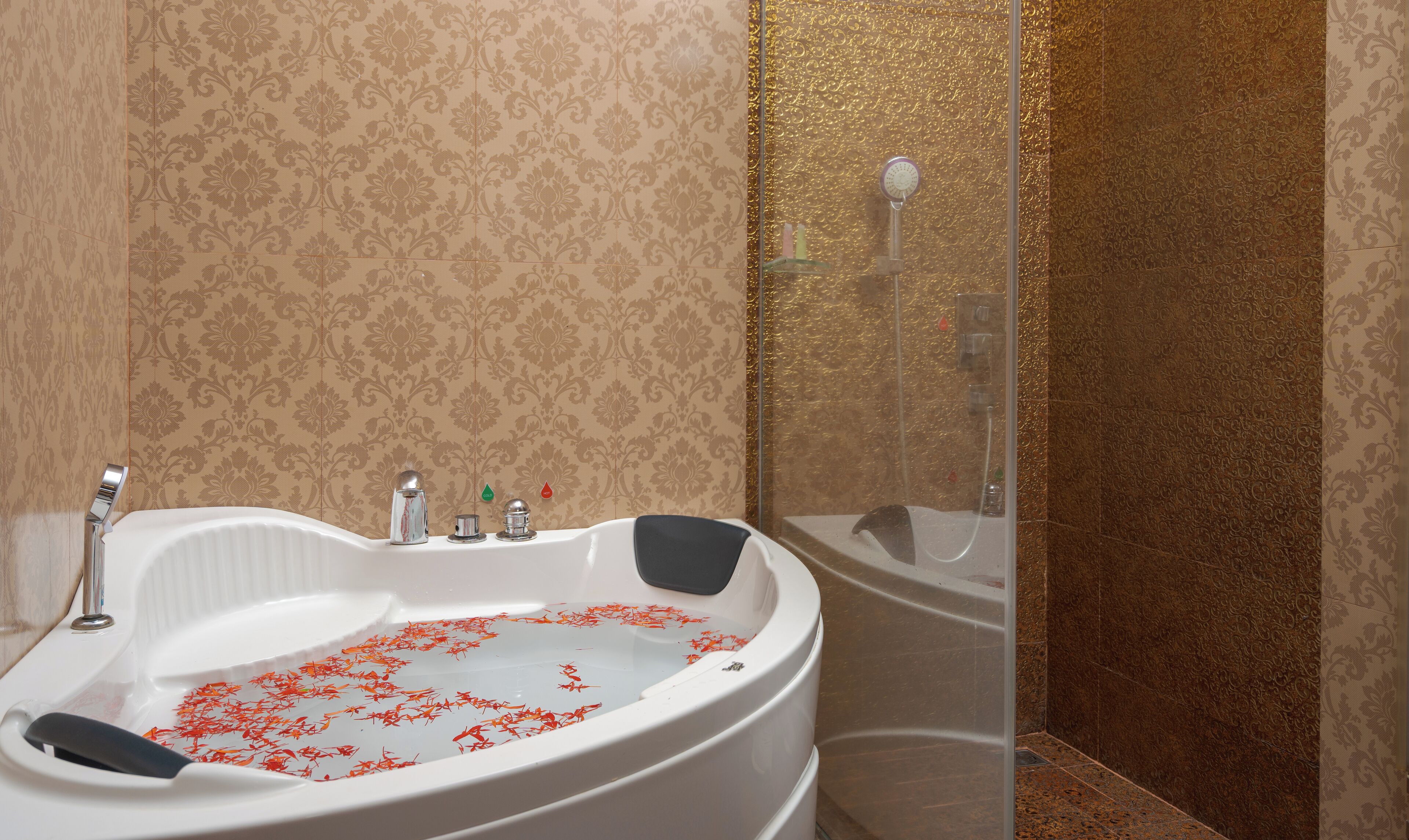 memoire suite (for 2 people) | 1 bedroom, minibar, in-room safe, desk