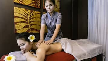 Couples treatment rooms, body treatments, aromatherapy, body wraps
