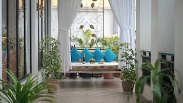 Deluxe Double-Free One way Airport Pick up & 5$ FB Credit | Minibar, in-room safe, desk, laptop workspace