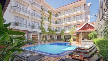 Indoor pool, outdoor pool