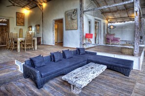 Villa, 2 Bedrooms, Private Pool | Living area
