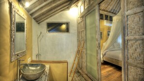 Room amenity - Villa Rumah Rinda (Gili Trawangan)