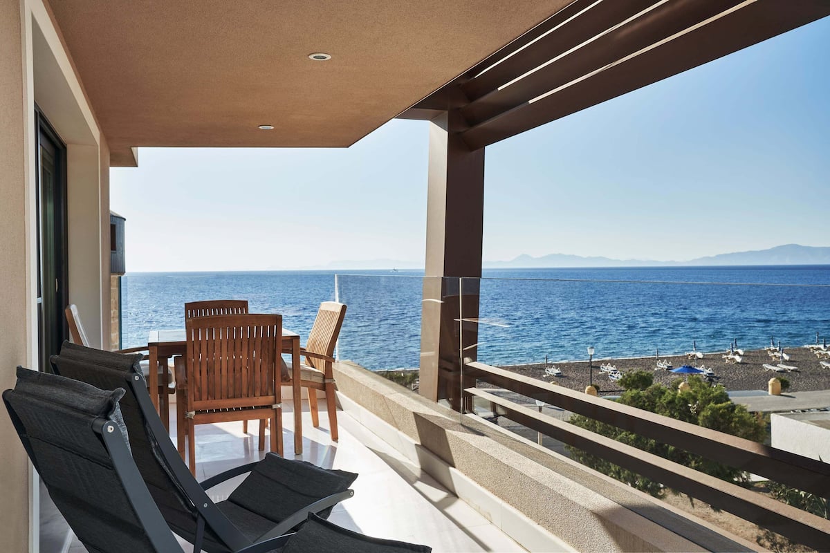 Premium Suite, 1 Bedroom | Balcony view