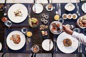 Free daily full breakfast