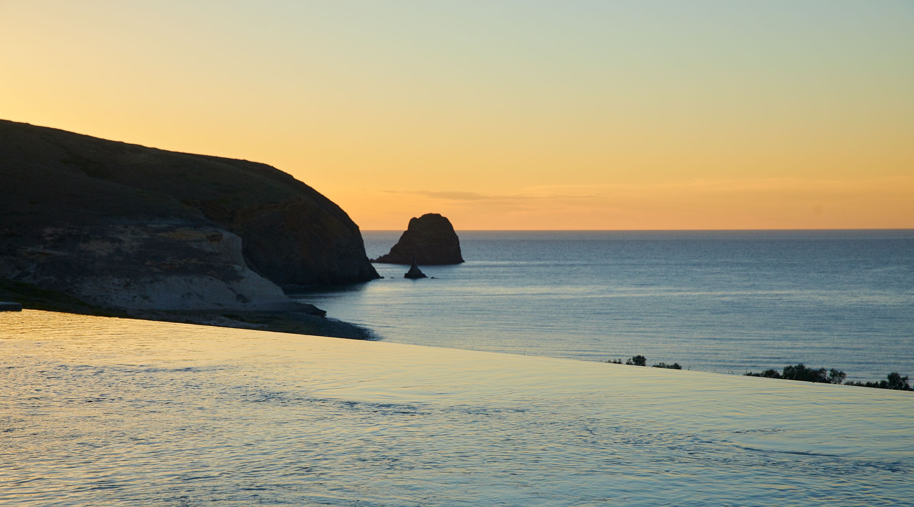 exclusive room, private pool (panoramic sea view) | premium bedding, in-room safe, desk, soundproofing